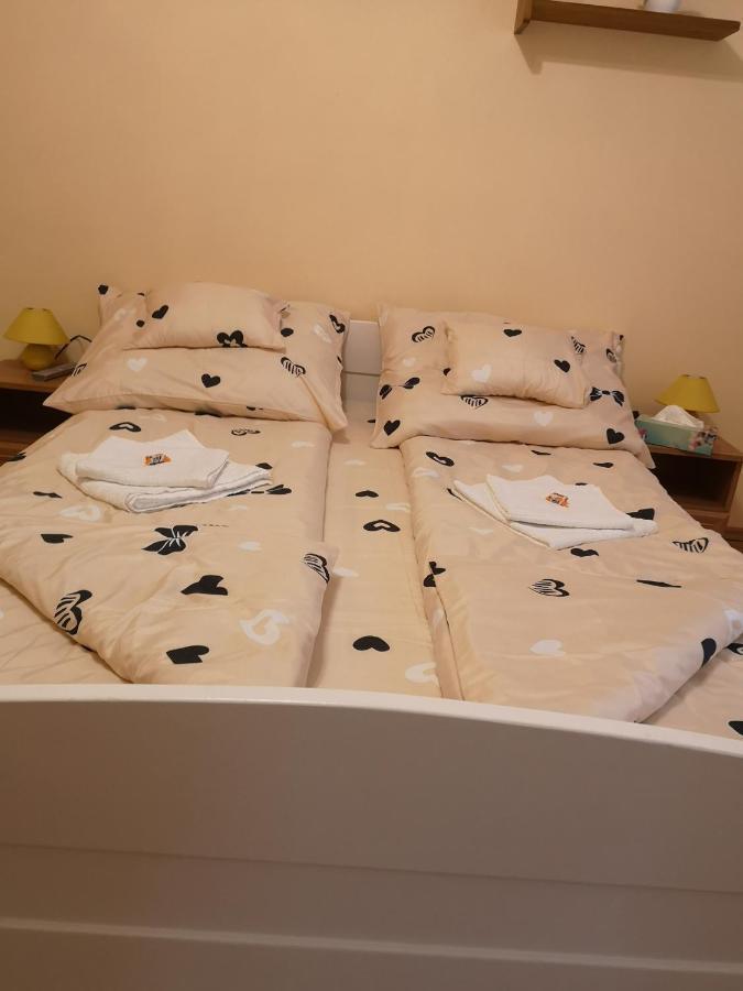 Natasa Apartman Орошгаза Екстер'єр фото